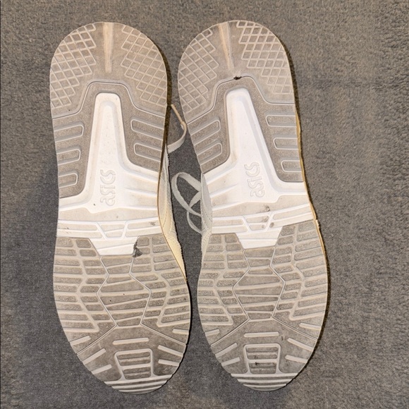 ASICS Men’s Cream Sneakers - Picture 5 of 5